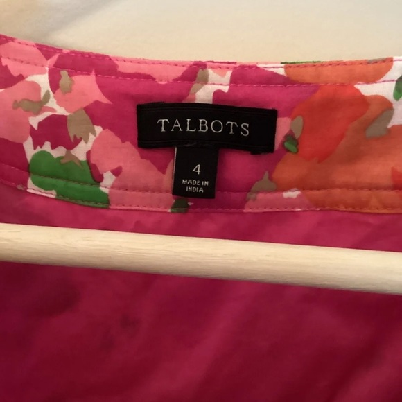 3 for $20! Offers open. Talbots Sleeveless Floral blouse Women’s blouse Size 4 - Picture 4 of 4